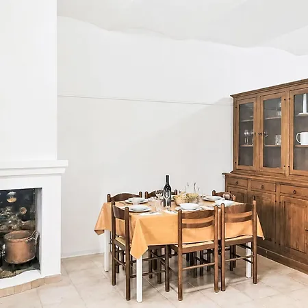 Apartment Lilla Di Angelica By Interhome